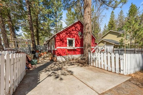 42596 Willow Ave, Big Bear Lake, CA, 92315-9767 | Card Image