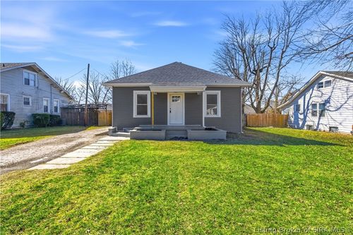 604 Lincoln Blvd, Sellersburg, IN, 47172-1313 | Card Image