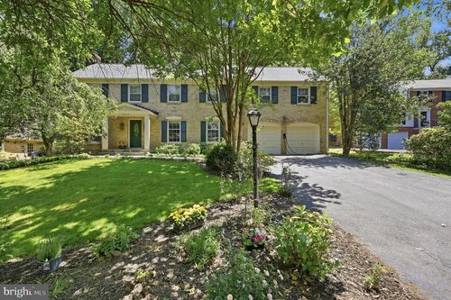 9004 Copenhaver Dr, POTOMAC, MD, 20854-3011 | Card Image