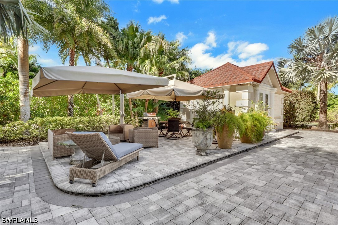 Land in Naples 4