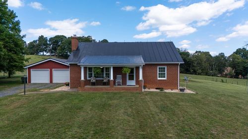 1259 Howardsville Rd, STAUNTON, VA, 24401-5724 | Card Image