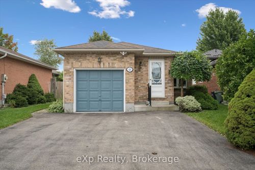 231 Country Club Drive, Guelph, ON, N1E3K8 | Card Image