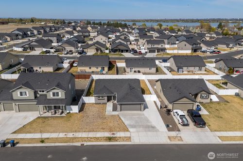 4256 W Wood Ct, Moses Lake, WA, 98837-9273 | Card Image