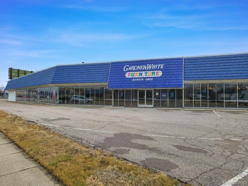 20999 Groesbeck Hwy, Warren, MI, 48089-4916 | Card Image