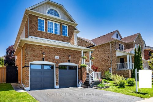 1533 Clearbrook Dr, Oshawa, ON, L1K2P6 | Card Image