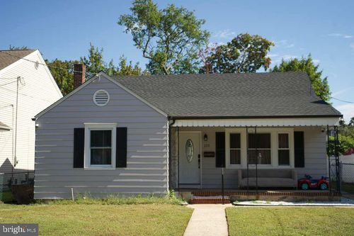 133 Heulings Ave, RIVERSIDE, NJ, 08075-3509 | Card Image