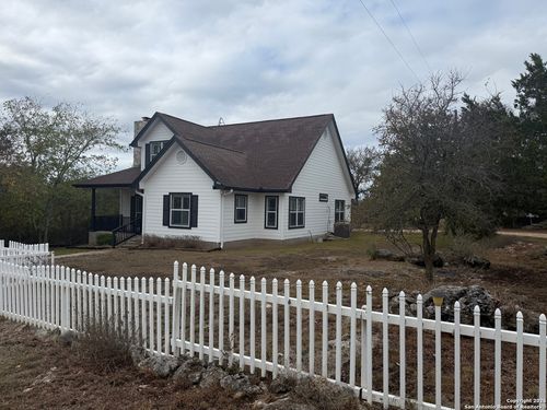 888 Burnett Ranch Rd, Wimberley, TX, 78676-4600 | Card Image