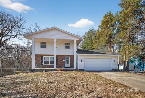 146 Homer Ln, Coopersville, MI, 49404-1163 | Card Image