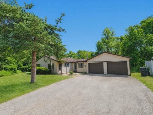 3908 Valley Road, Caledonia, WI, 53405 | Card Image