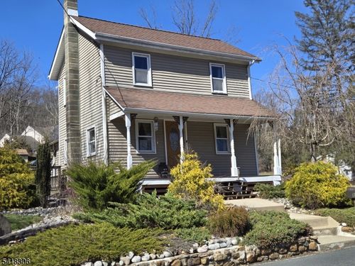 125 Bowerstown Rd, Washington, NJ, 07882-4124 | Card Image