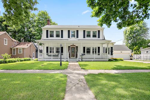 311 W 2nd St, Momence, IL, 60954-1402 | Card Image