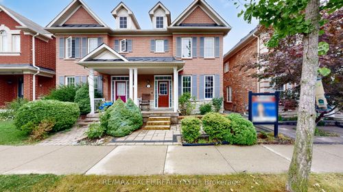 35 Cardrew St, Markham, ON, L6B1G2 | Card Image