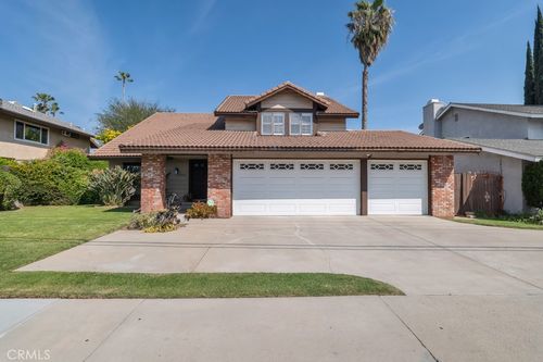 7826 Winnetka Ave, Winnetka, CA, 91306-2316 | Card Image