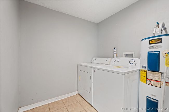 345 N Pine St, House other with 3 bedrooms, 1 bathrooms and null parking in Dewey OK | Image 14
