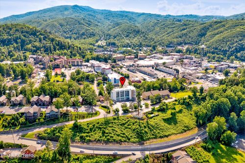 ste-605-354 E Holly Ridge Rd, Gatlinburg, TN, 37738-3446 | Card Image