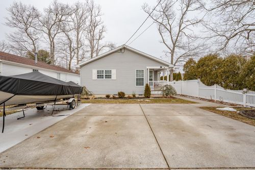 410 W Vernon Ave, Linwood, NJ, 08221-1321 | Card Image