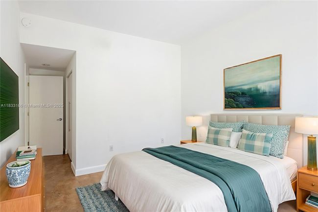 APT-101 - 50 Ocean Lane Dr, Condo with 3 bedrooms, 2 bathrooms and null parking in Key Biscayne FL | Image 5