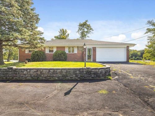 8334 Shore Dr, Machesney Park, IL, 61115-2334 | Card Image