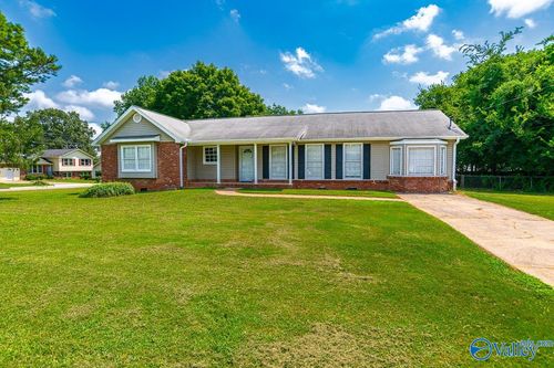 3226 Lewisburg Dr Nw, Huntsville, AL, 35810-3333 | Card Image
