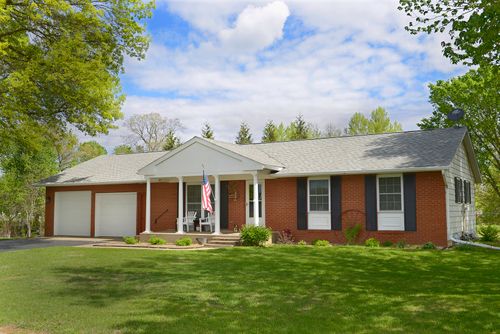 101 Hazelwood Dr, Wyanet, IL, 61379-9776 | Card Image