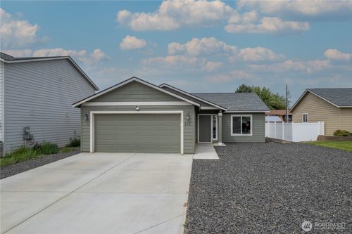 322 W 6th St, Warden, WA, 98857 | Card Image