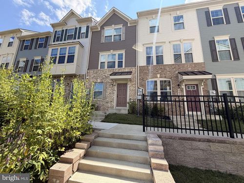 9827 Posterity Ln, MONTGOMERY VILLAGE, MD, 20886-1921 | Card Image