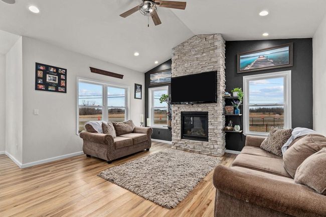 2570 W Fallen Oak Drive, House other with 5 bedrooms, 3 bathrooms and null parking in APPLETON WI | Image 14