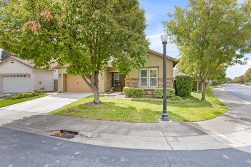 4 Walshford Place, Sacramento, CA, 95835 | Card Image
