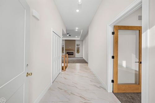 6519 Jamie Ln, Grand Blanc, MI, 48439-9663 | Card Image