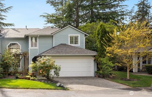15817 Northup Way, Bellevue, WA, 98008-2536 | Card Image