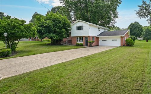 14 Fruitland Dr, New Castle, PA, 16105-1619 | Card Image