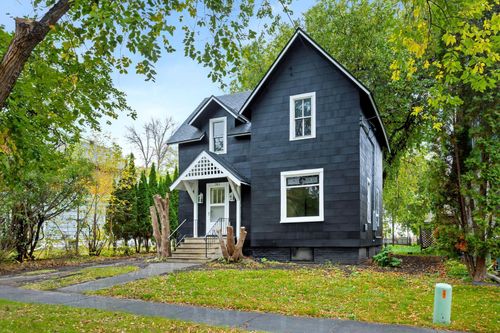 361 8th Ave S, Fargo, ND, 58103-2825 | Card Image