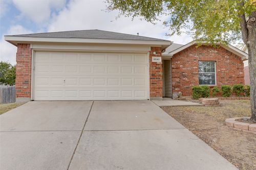 8541 Hawks Nest Dr, Fort Worth, TX, 76131-5331 | Card Image