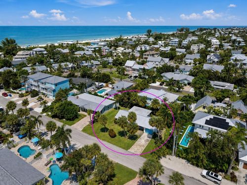 206 75th St, HOLMES BEACH, FL, 34217-1038 | Card Image