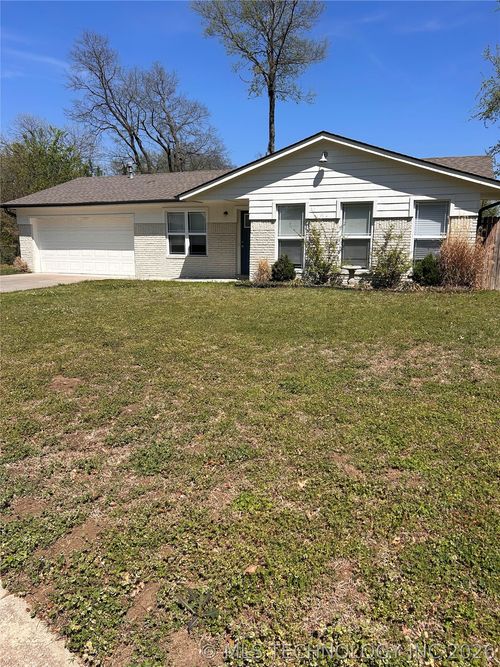 1118 16th Pl, Claremore, OK, 74017-2607 | Card Image