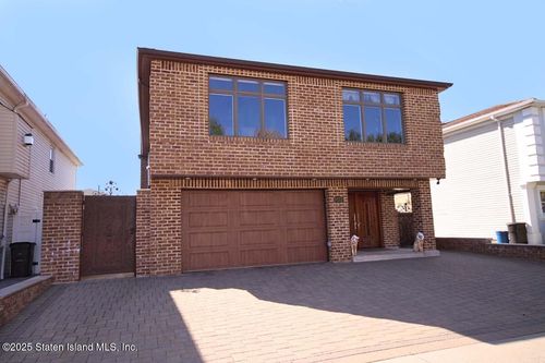 108 Forest St, Staten Island, NY, 10314-3828 | Card Image
