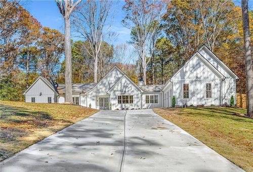 4276 Smithsonia Dr, Tucker, GA, 30084-2613 | Card Image