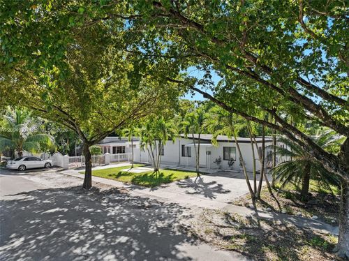 13840-13840 Nw 5th Ct, North Miami, FL, 33168-3916 | Card Image