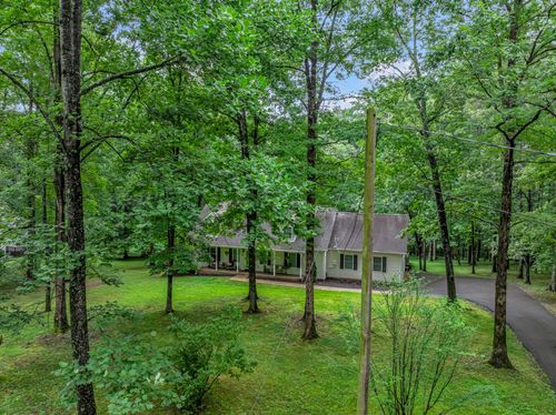 1064 Crane Ct, Kingston Springs, TN, 37082-5208 | Card Image
