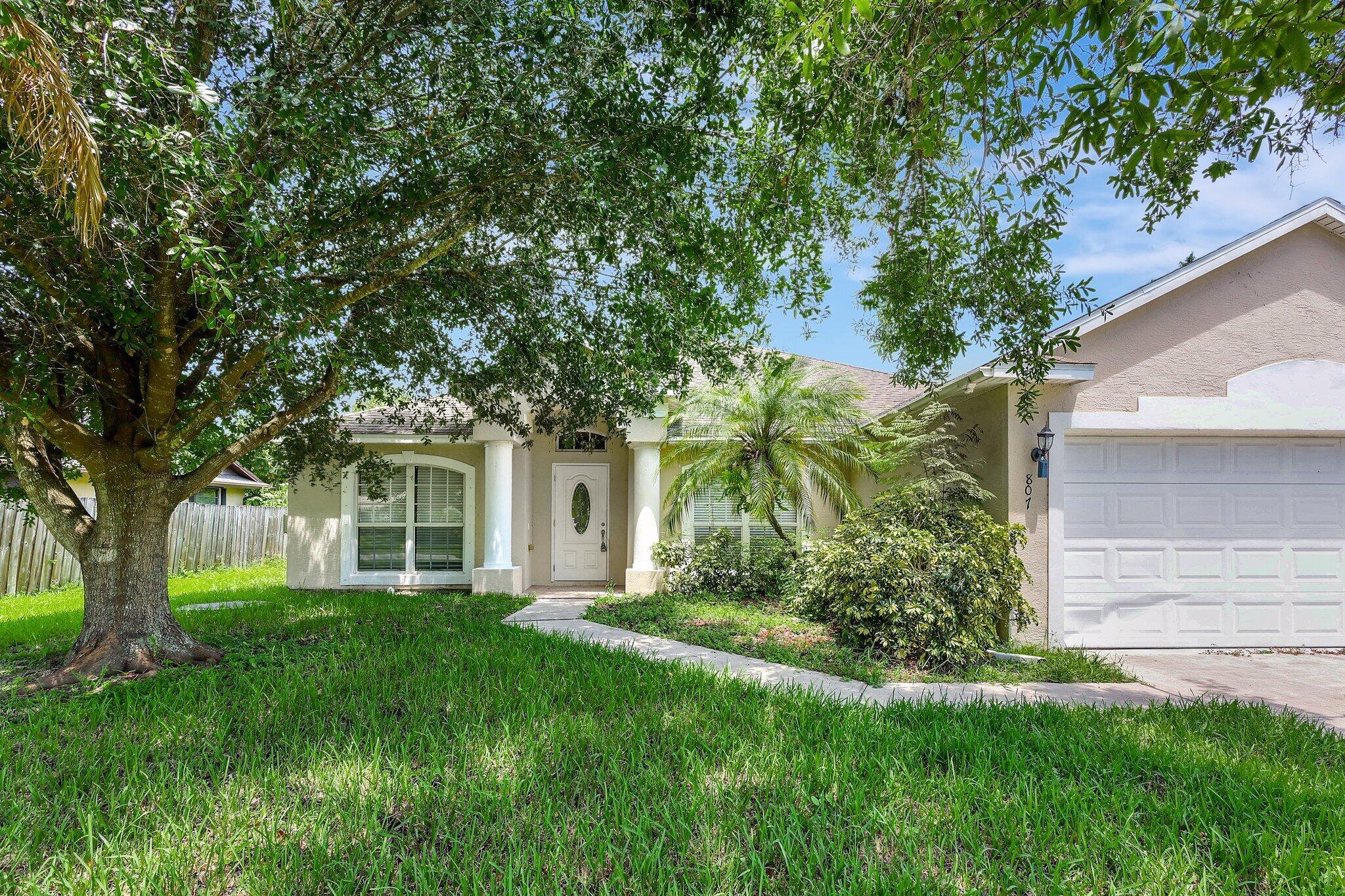 Carnival Ave, Port Saint Lucie, FL 34983