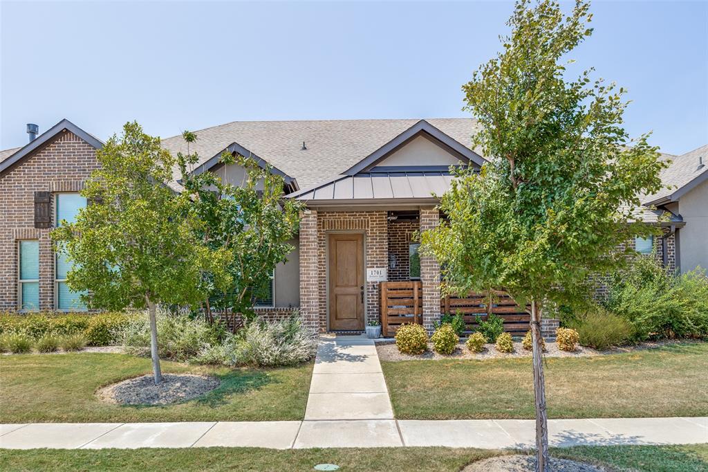 Dewberry Ln, Garland, TX 75042