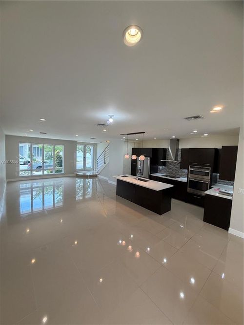 6440-6440 Nw 103rd Psge, Doral, FL, 33178-4028 | Card Image