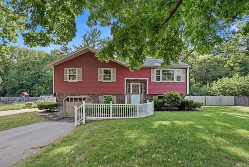 44 Tomlinson Rd, Attleboro, MA, 02703-6925 | Card Image