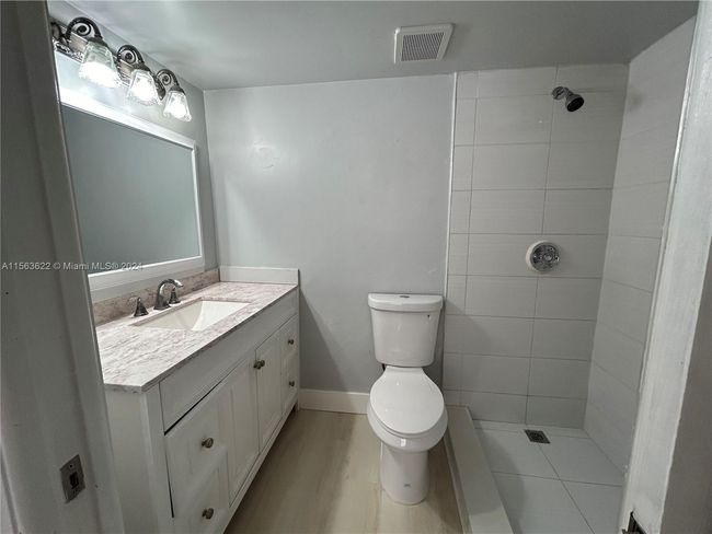 24 - 6375 W 27 Th Way, Condo with 2 bedrooms, 2 bathrooms and null parking in Hialeah FL | Image 14