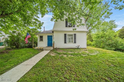 499 E Main Street, Madison, OH, 44057 | Card Image