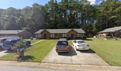390 Freeport Dr, Lawrenceville, GA, 30046-7627 | Card Image
