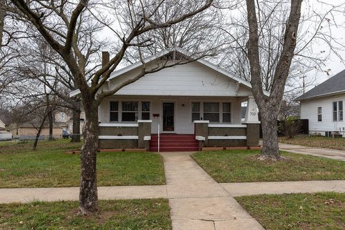 710 Frisco St, Monett, MO, 65708-1632 | Card Image