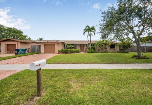 11193 Sw 113th Ter, Miami, FL, 33176-3824 | Card Image