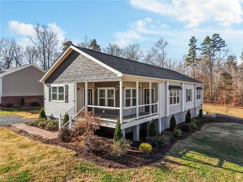 4100 Presbyterian Rd, Greensboro, NC, 27406-9004 | Card Image