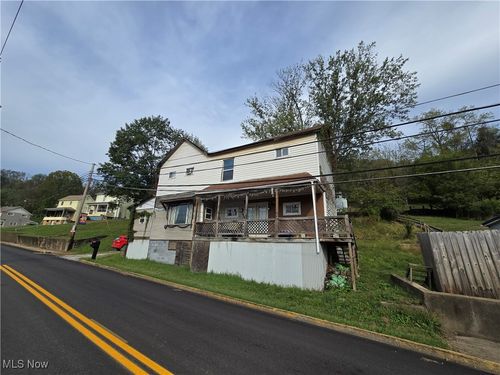 399 Smithfield St, Dillonvale, OH, 43917-7892 | Card Image